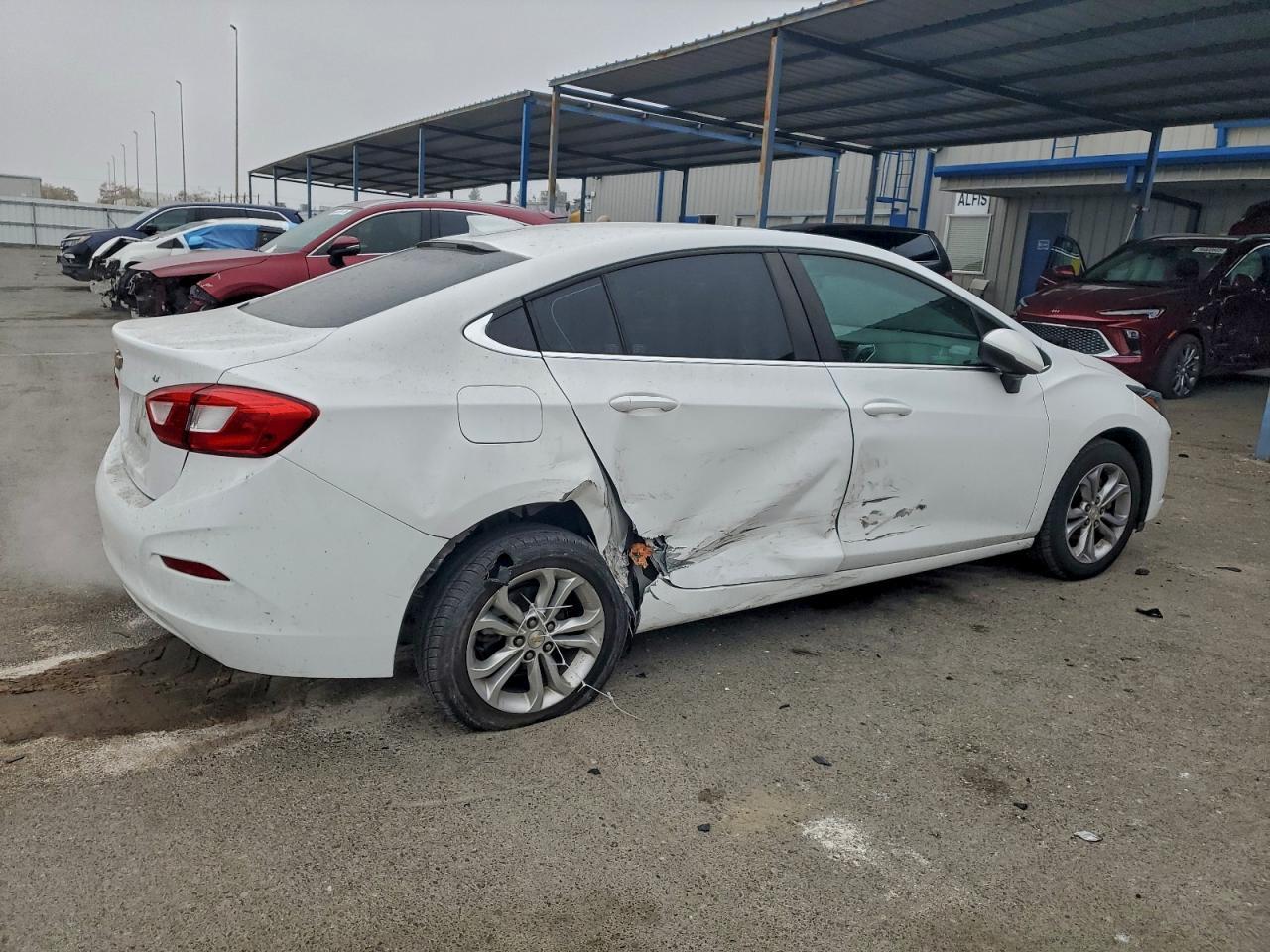 2019 Chevrolet Cruze Lt - Image 3