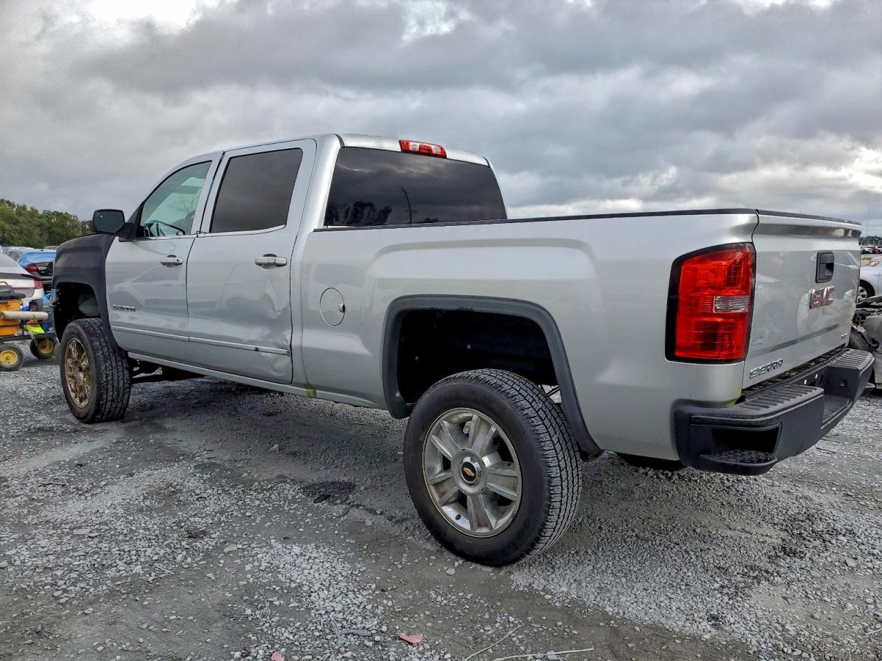2014 GMC Sierra K1500 Sle - Image 2