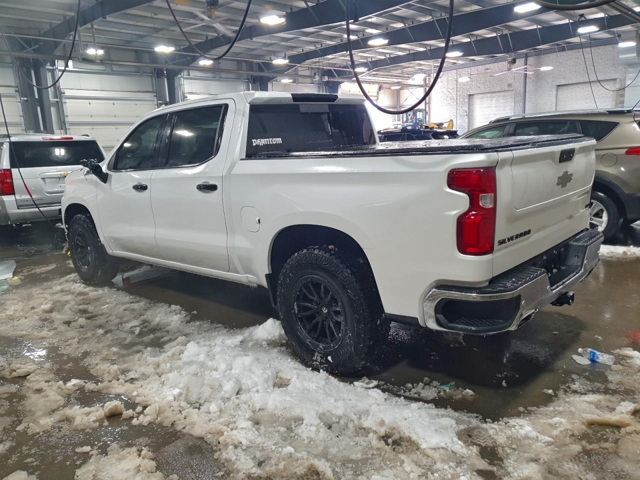2021 Chevrolet Silverado K1500 Ltz - Фото 2