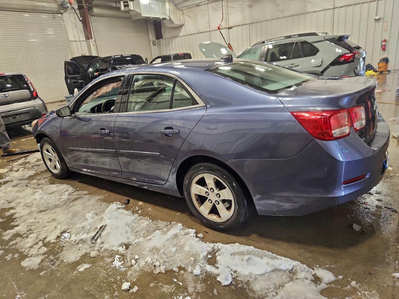 2014 Chevrolet Malibu Ls - Фото 2