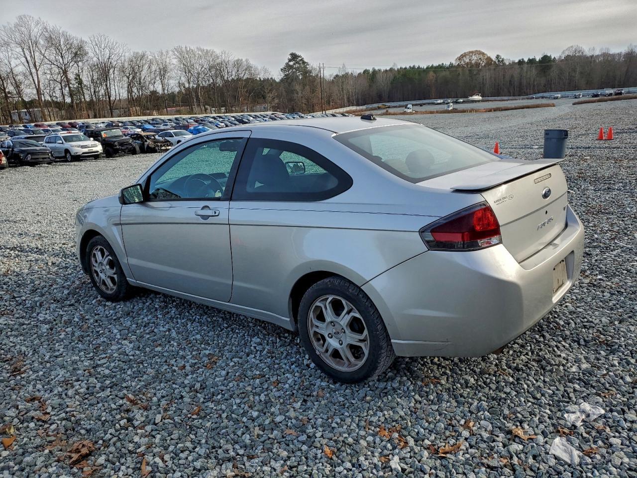 2009 Ford Focus Se - Фото 2