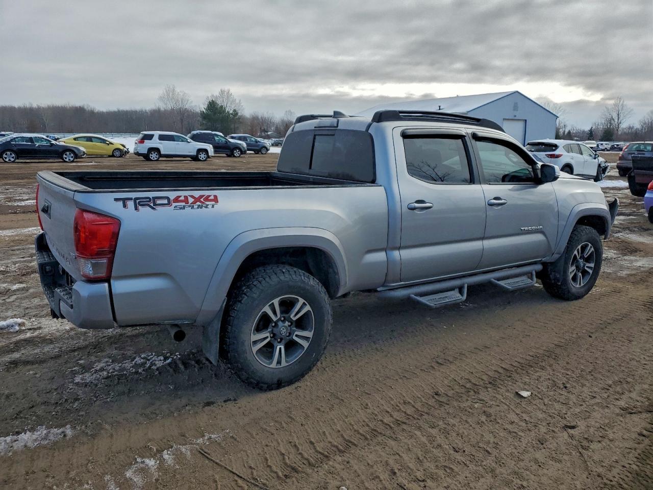 2017 Toyota Tacoma Double Cab - Image 3