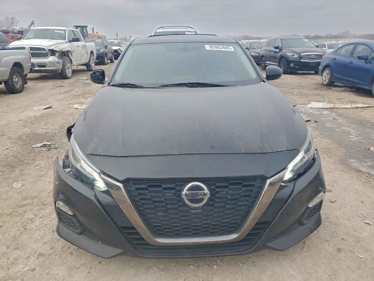 2019 Nissan Altima Sr - Image 5