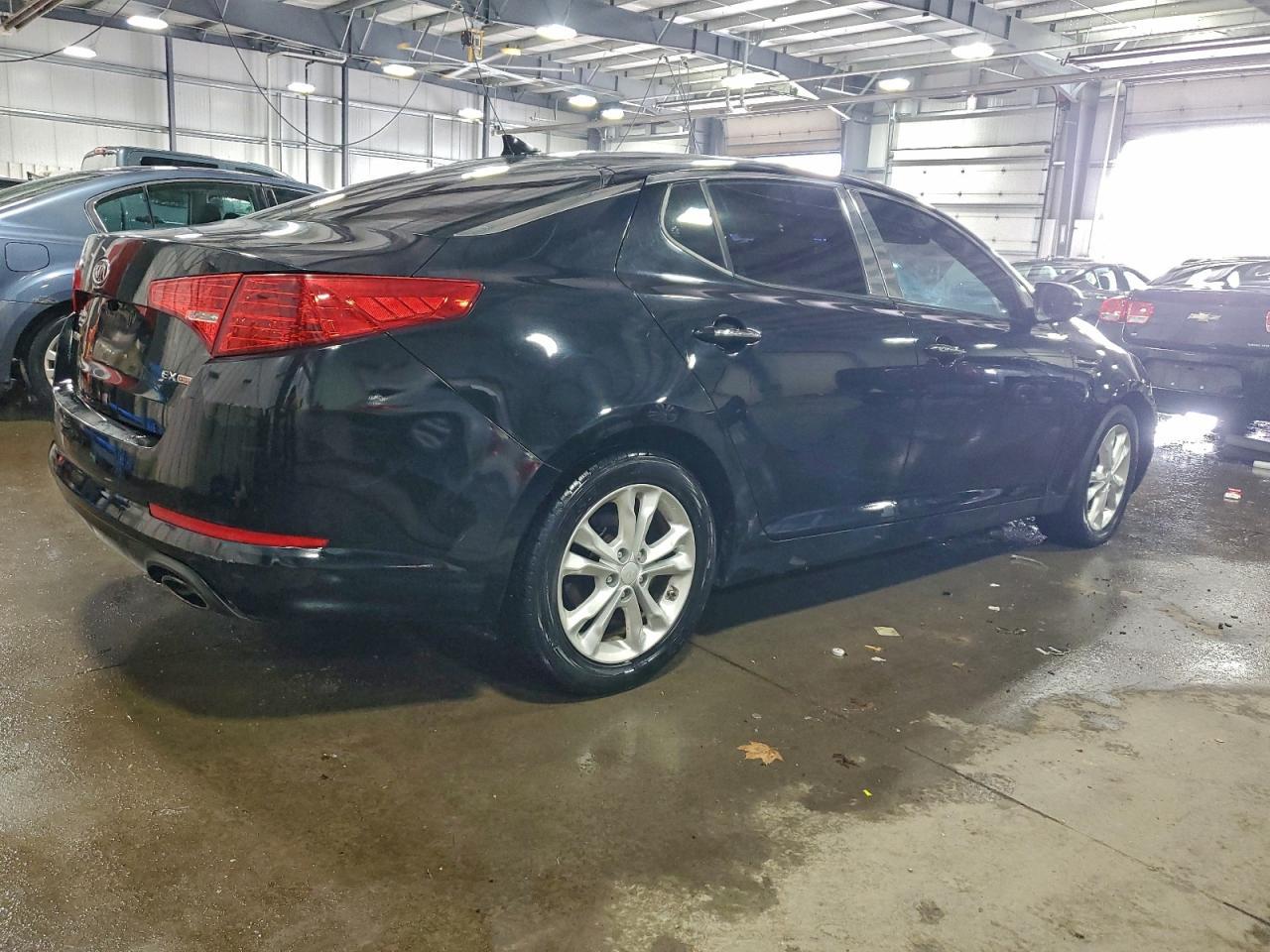 2012 Kia Optima Ex - Image 3