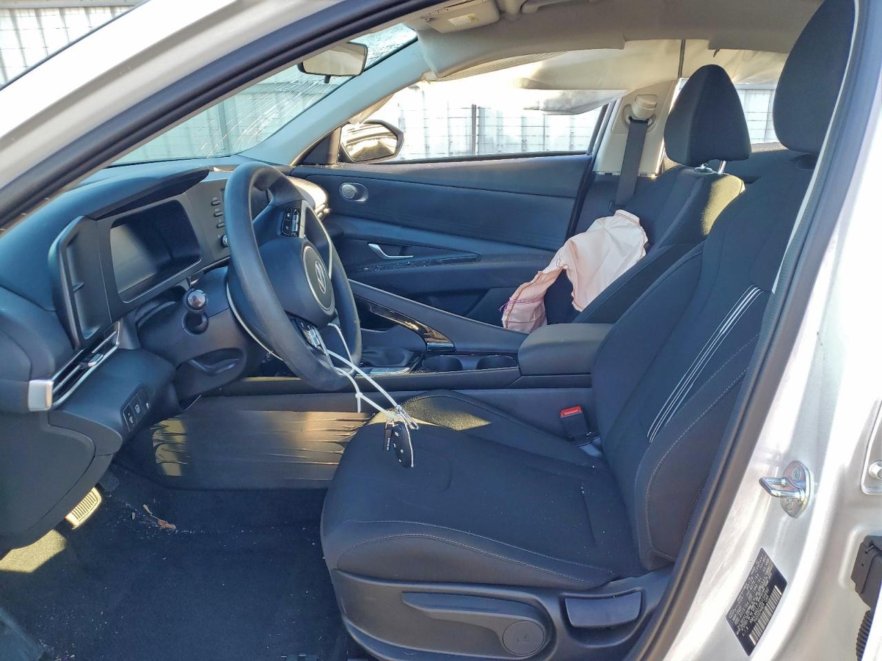 2025 Hyundai Elantra Blue - Фото 7