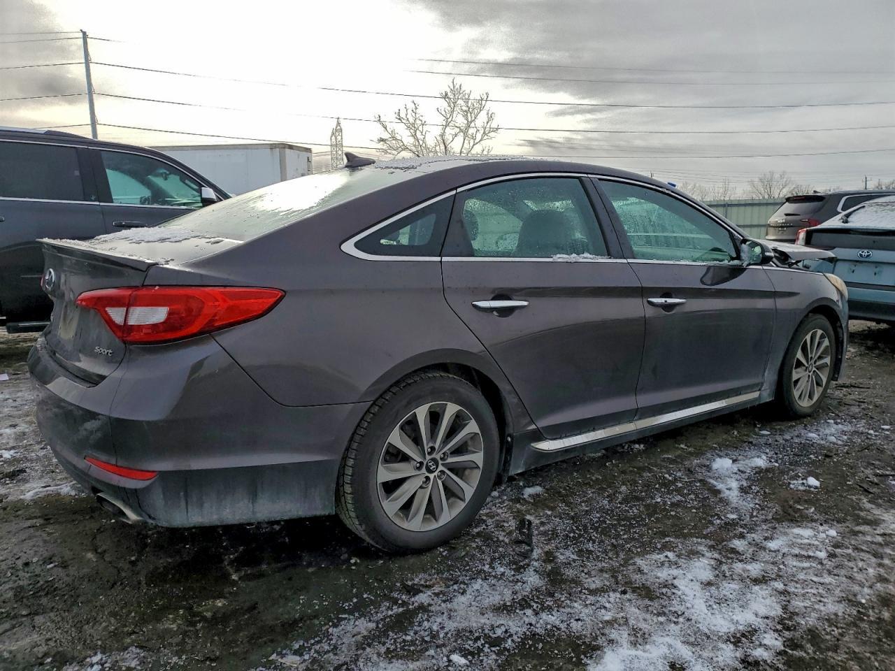 2016 Hyundai Sonata Sport - Image 3