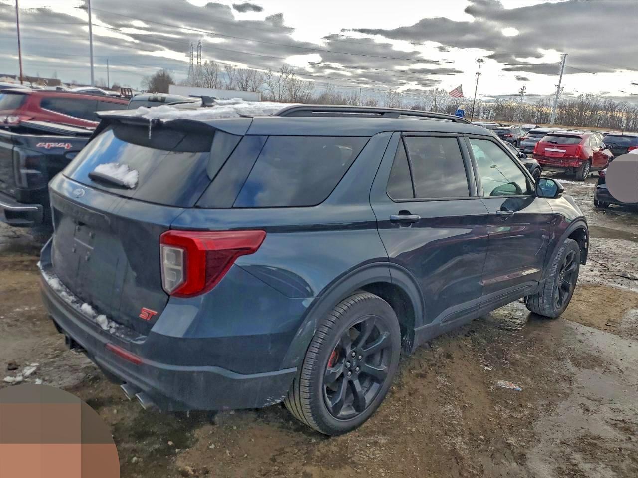 2023 Ford Explorer St - Фото 3