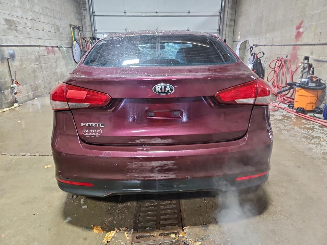 2017 Kia Forte Lx - Image 6
