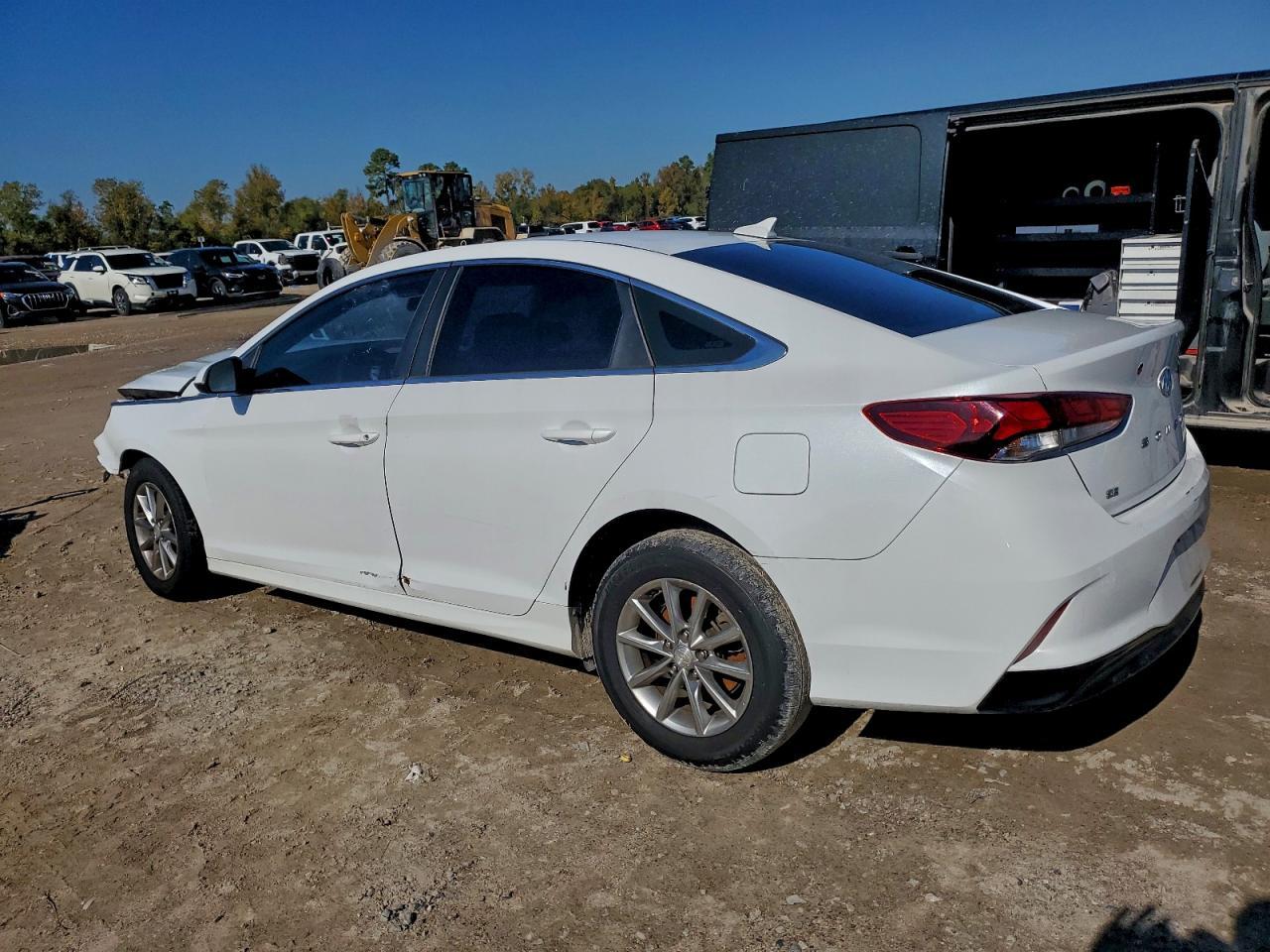2018 Hyundai Sonata Se - Фото 2