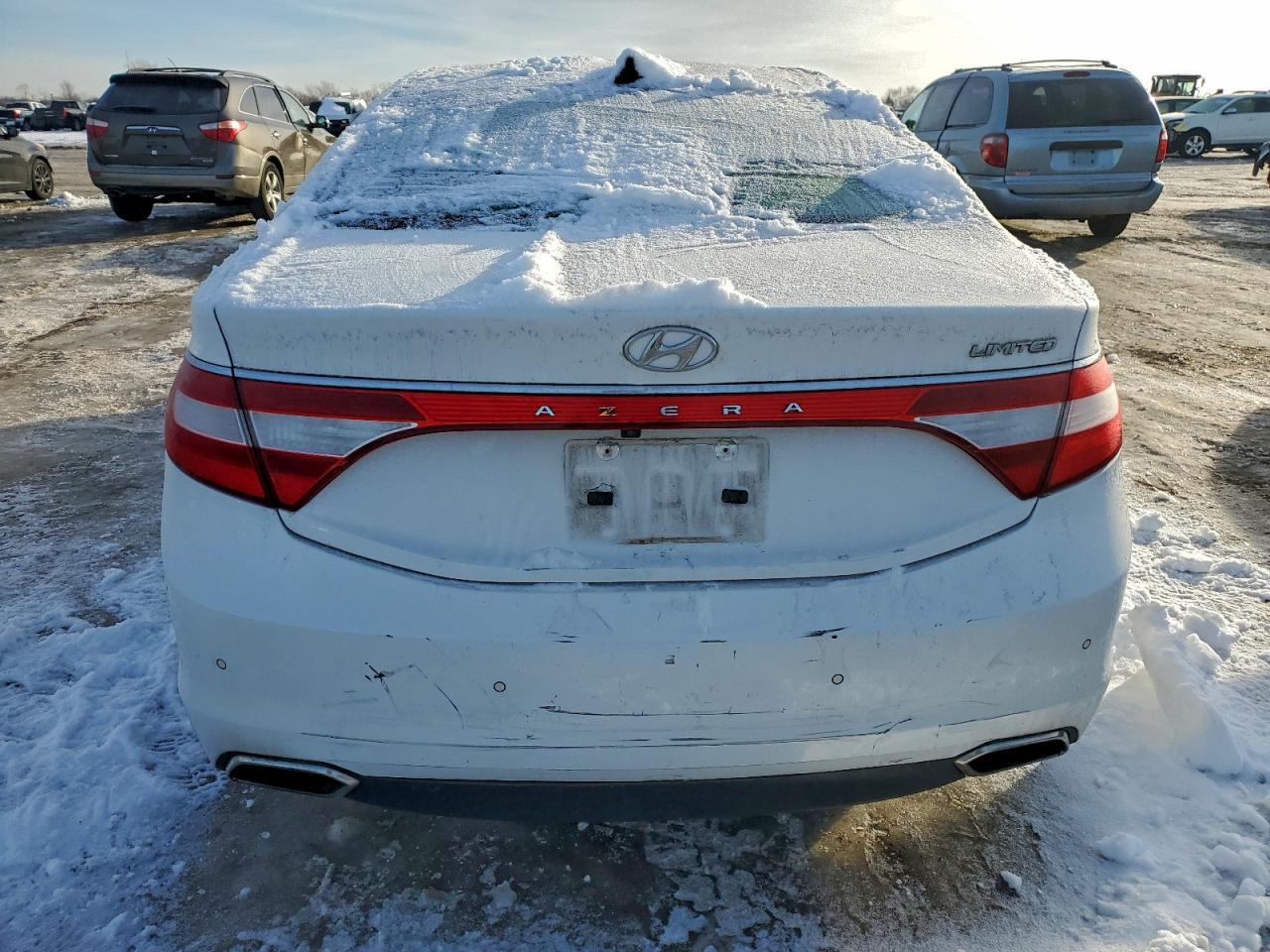 2017 Hyundai Azera Limited - Image 6