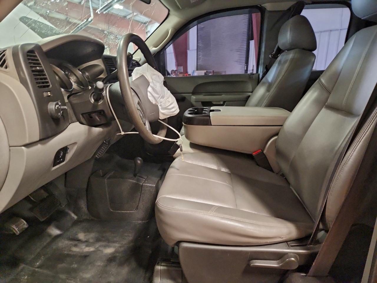 2013 Chevrolet Silverado K2500 Heavy Duty - Фото 7