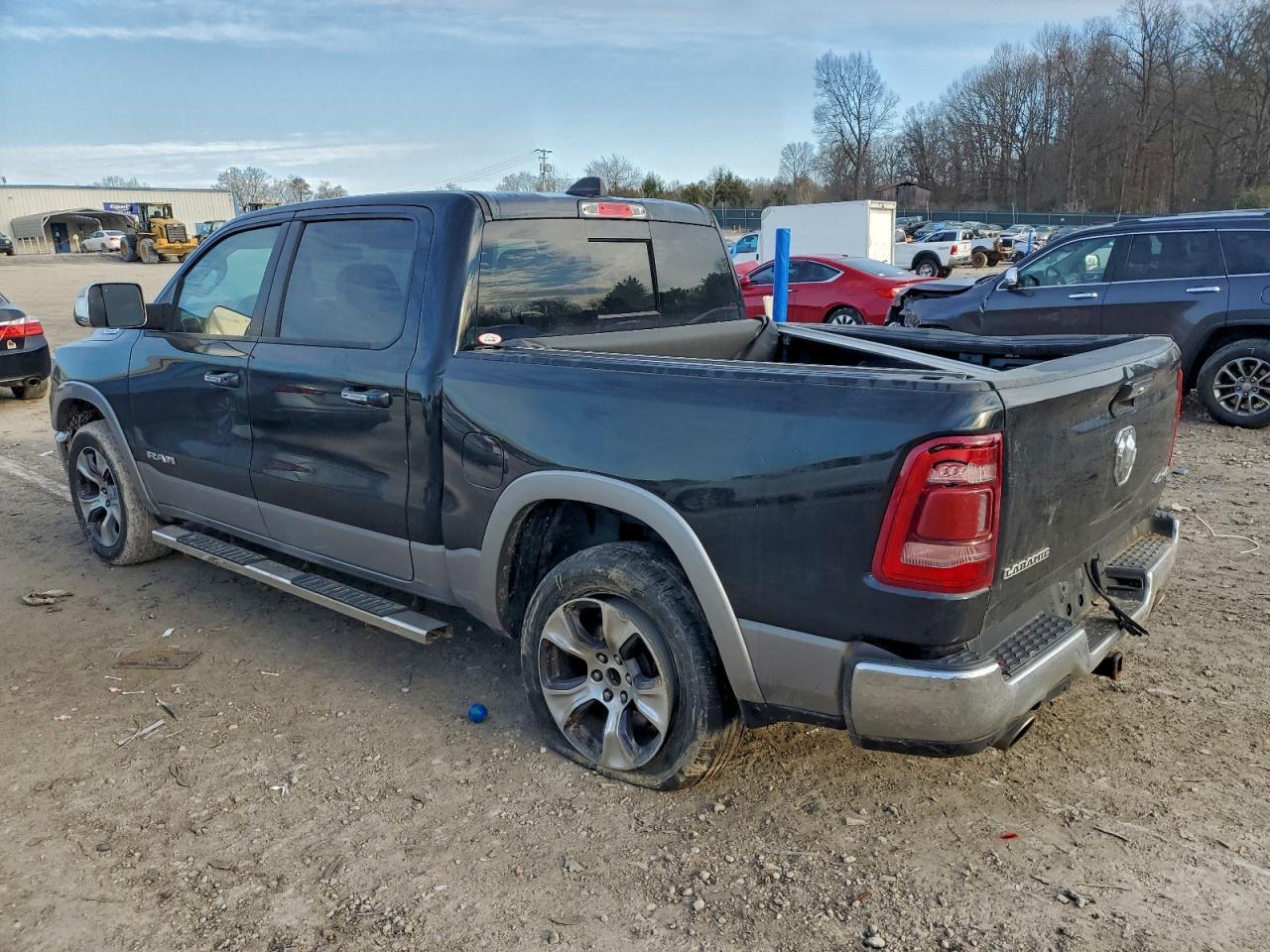 2019 Ram 1500 Laramie - Фото 2