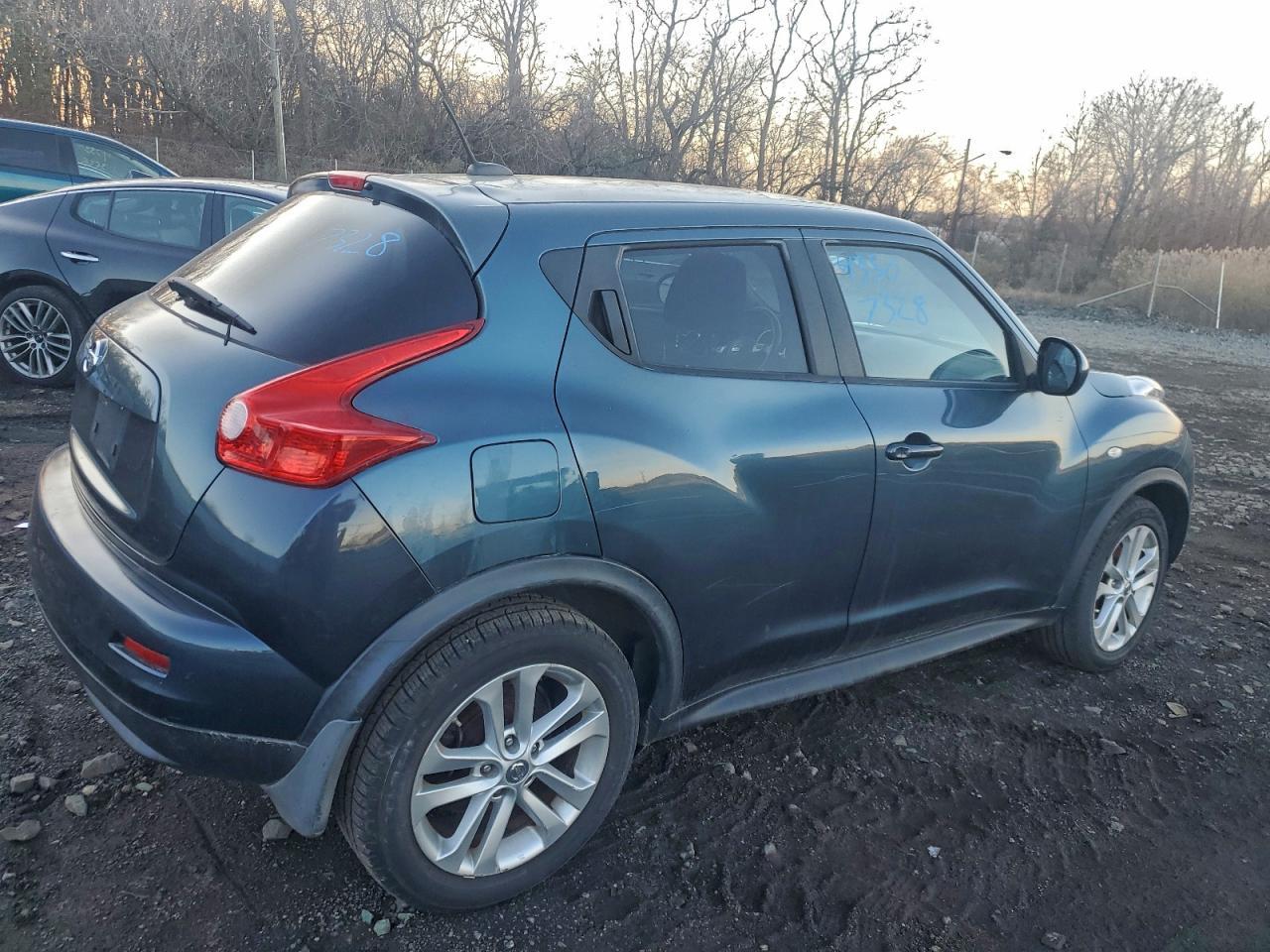 2011 Nissan Juke S - Фото 3