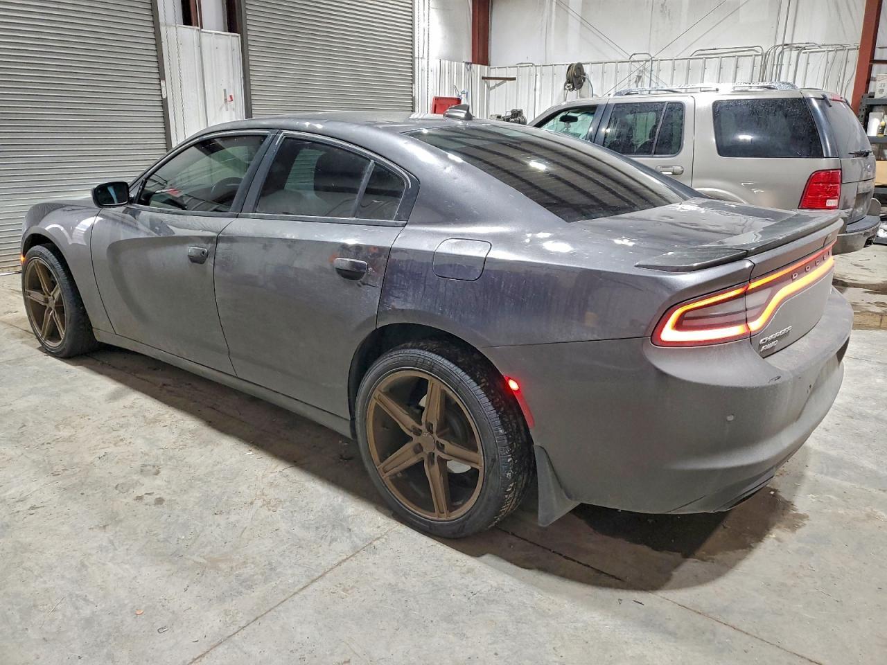 2016 Dodge Charger Sxt - Фото 2