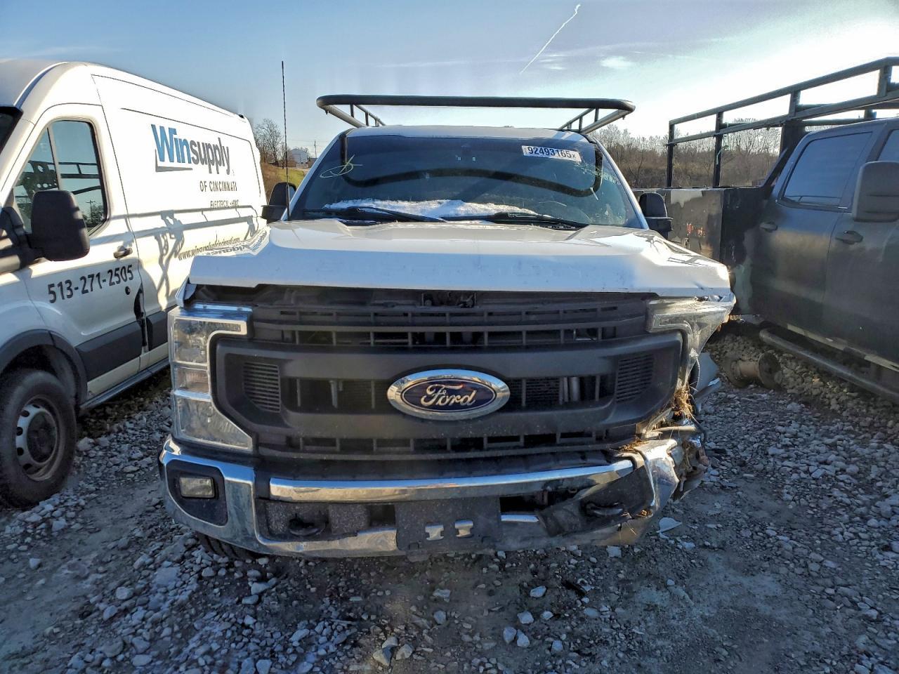 2022 Ford F250 Super Duty - Фото 5