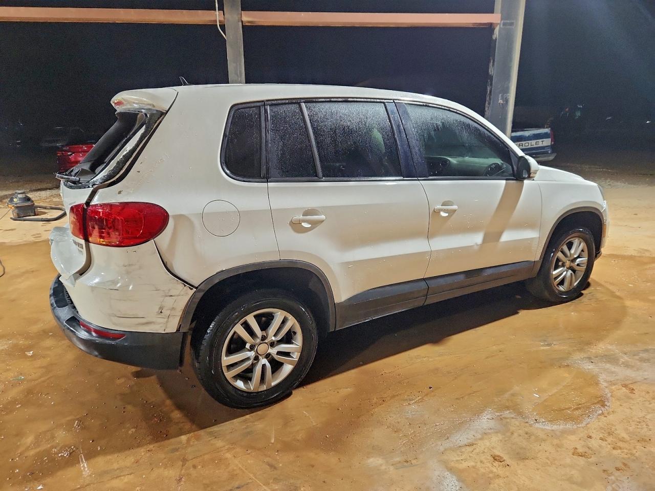 2014 Volkswagen Tiguan S - Фото 3