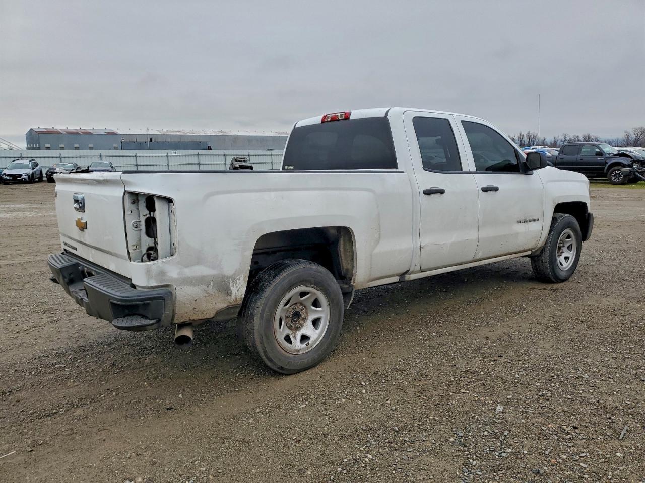 2018 Chevrolet Silverado C1500 - Image 3