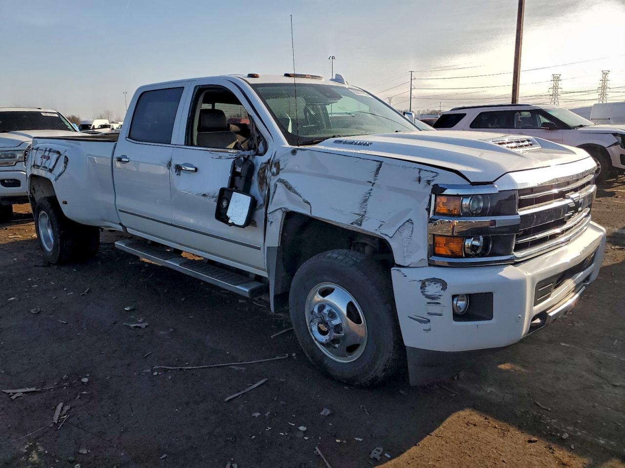 2018 Chevrolet Silverado K3500 High Country - Фото 4
