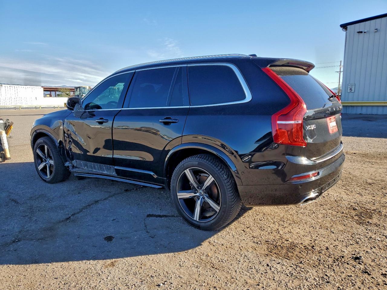 2016 Volvo Xc90 T6 - Image 2