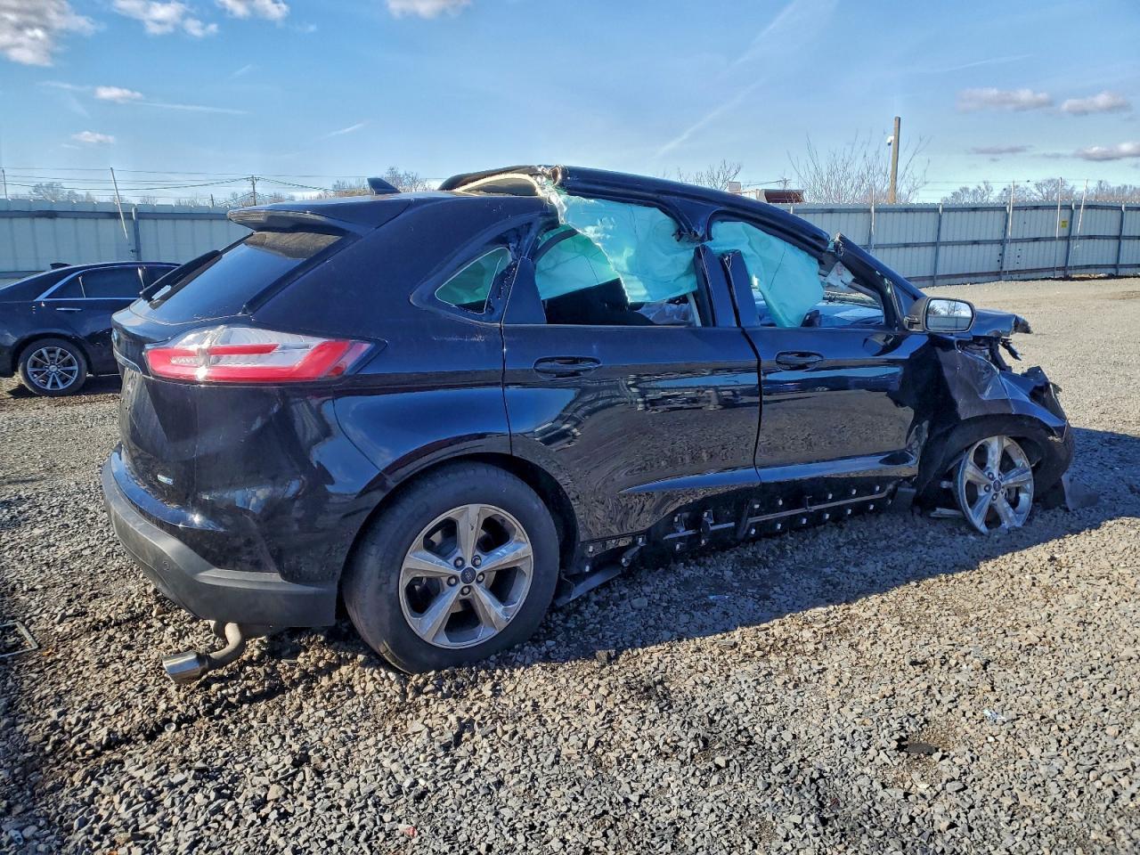 2020 Ford Edge Se - Image 3