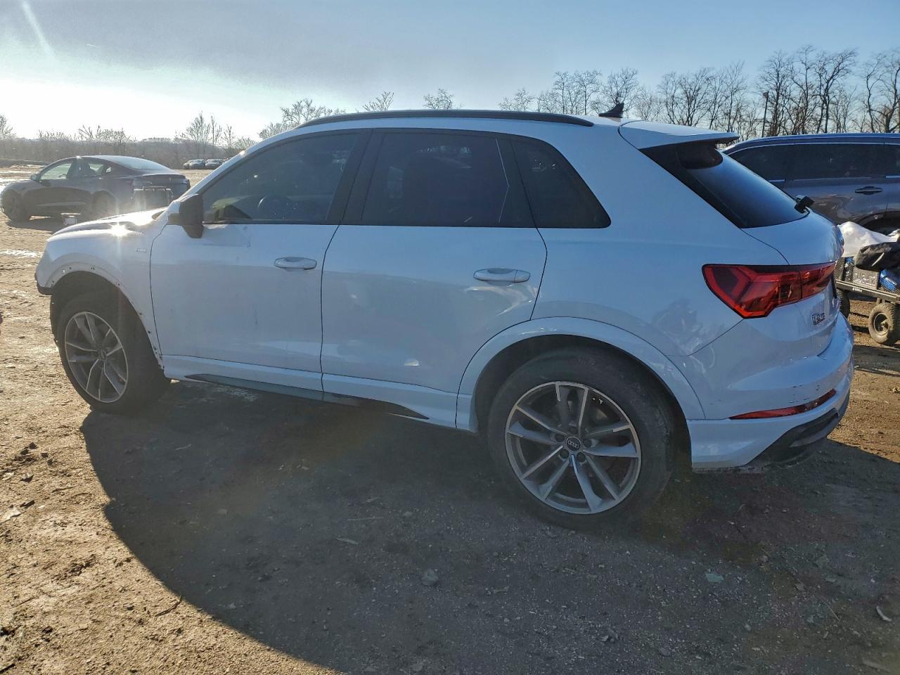 2022 Audi Q3 Premium S Line 45 - Фото 2