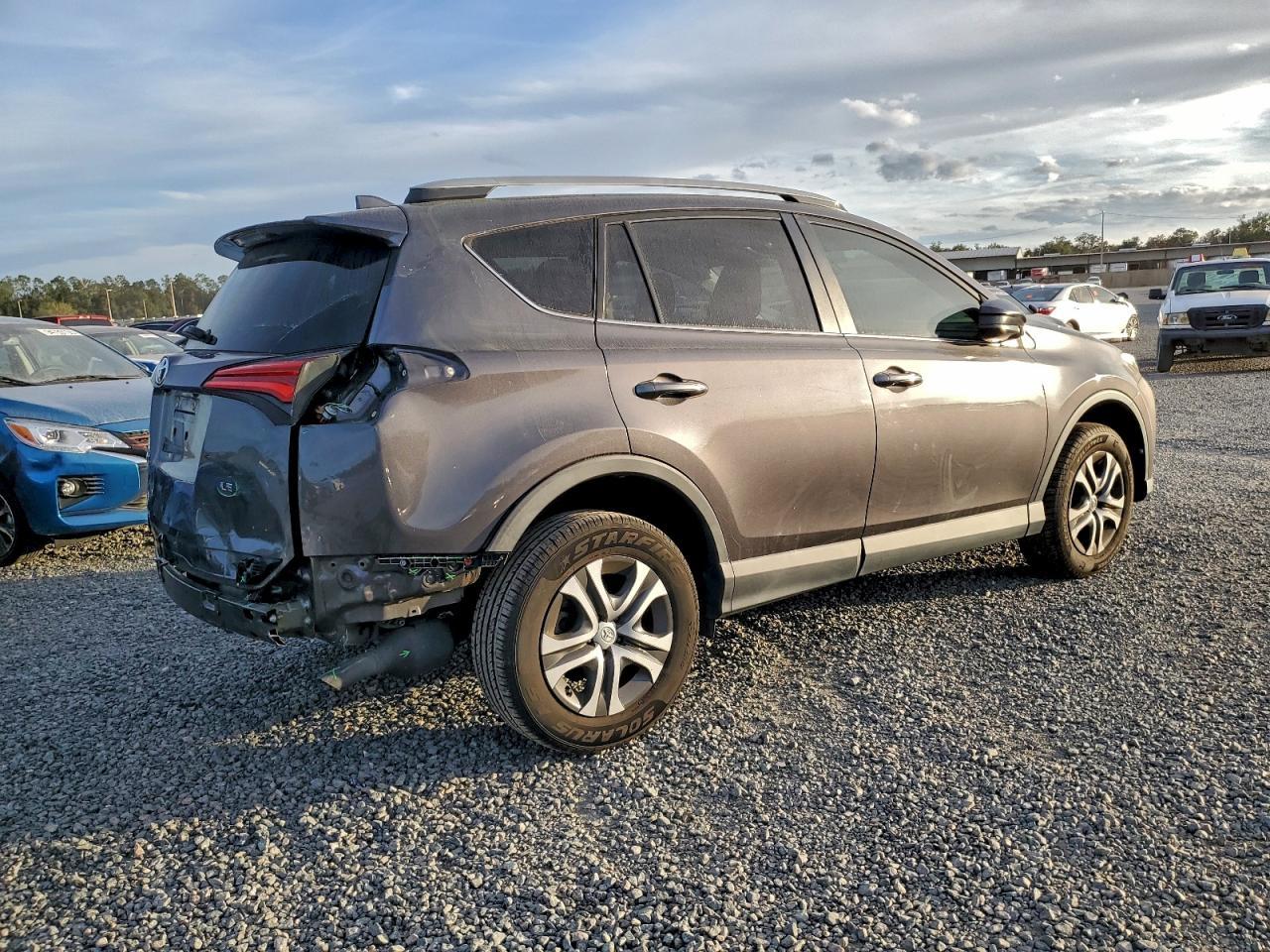 2017 Toyota Rav4 - Image 3