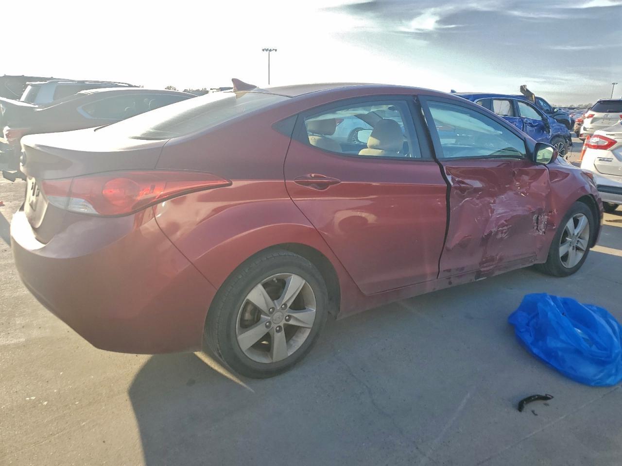 2013 Hyundai Elantra Gls - Фото 3