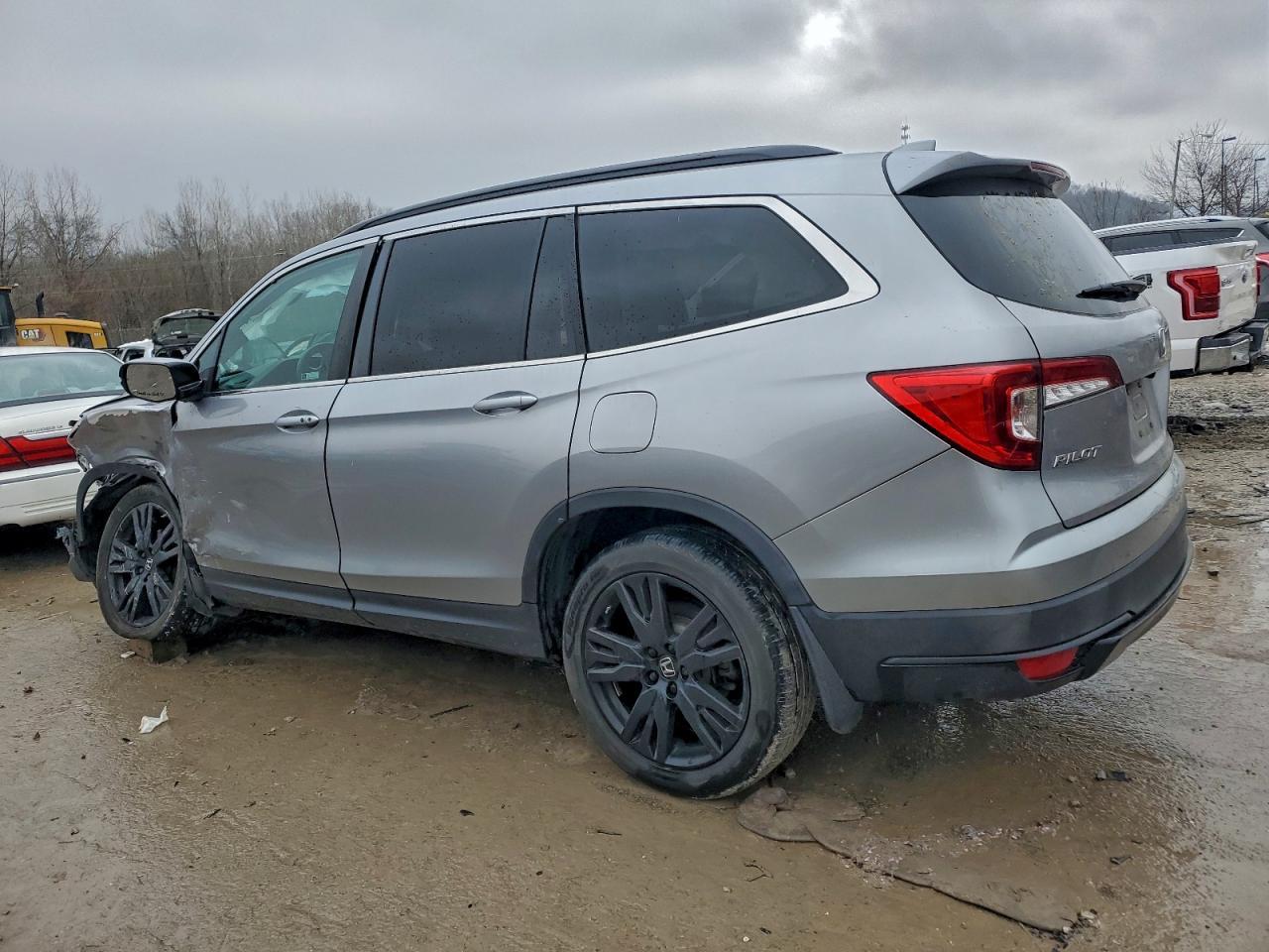 2021 Honda Pilot Se - Фото 2