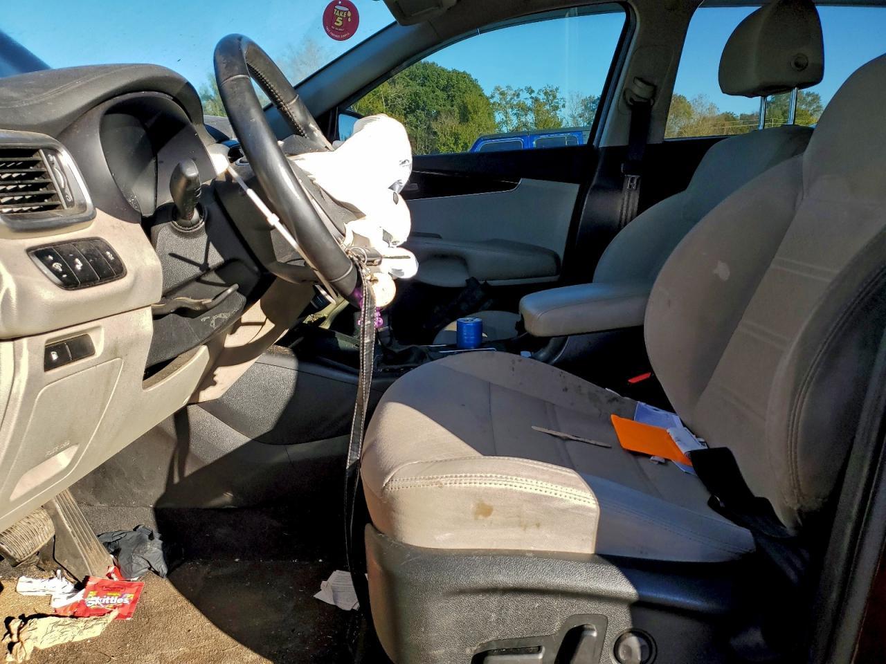 2019 Kia Sorento L - Image 7
