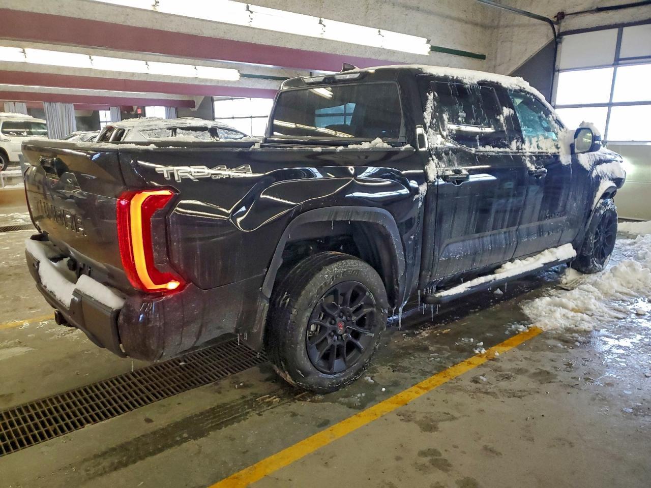 2025 Toyota Tundra Crewmax Limited - Image 3