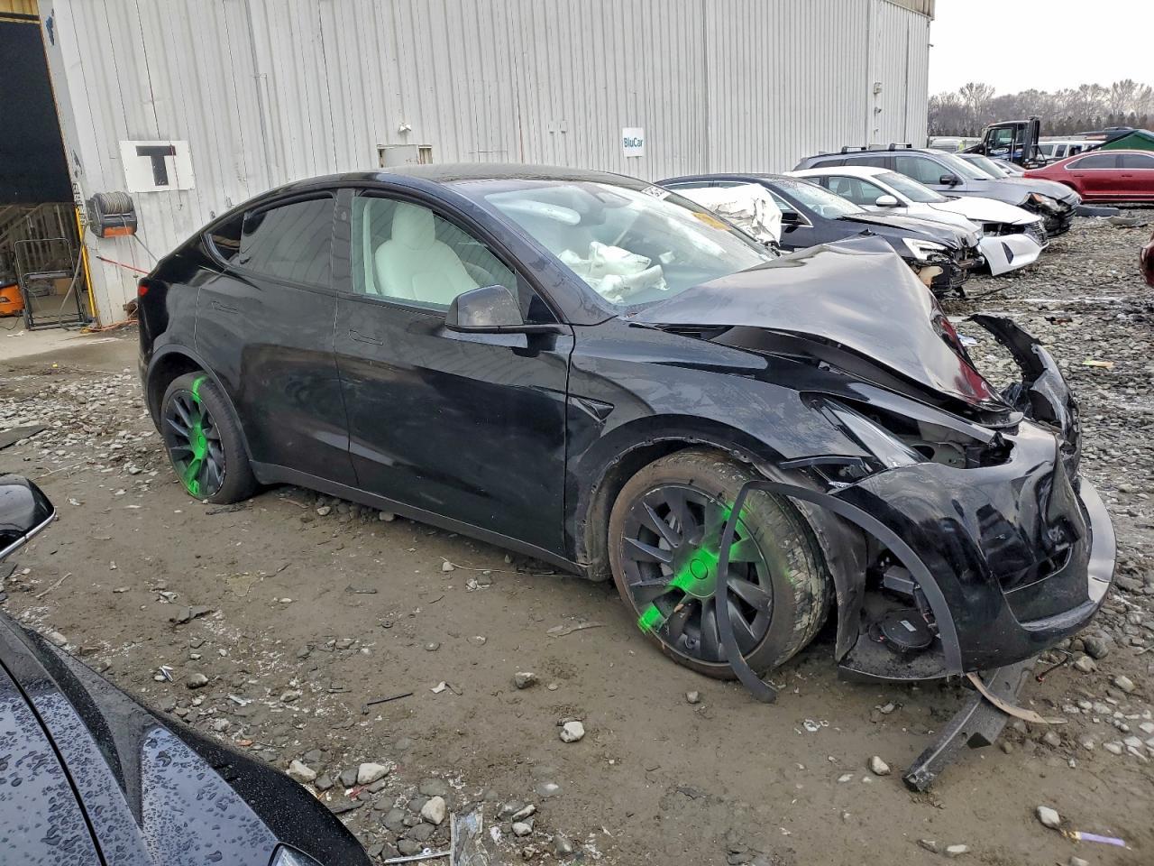 2024 Tesla Model Y - Фото 4