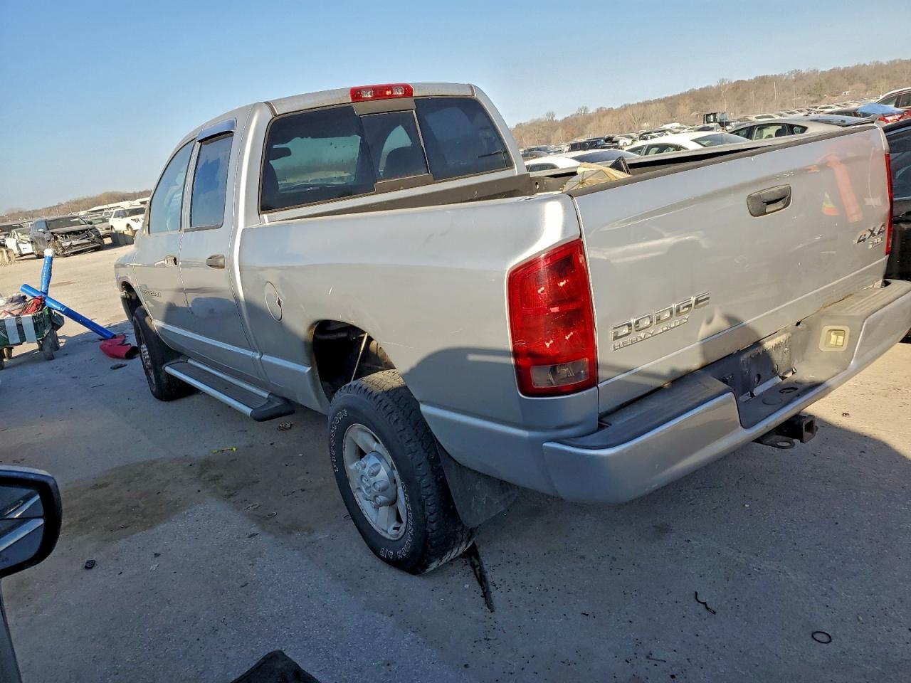 2003 Dodge Ram 2500 St - Фото 2