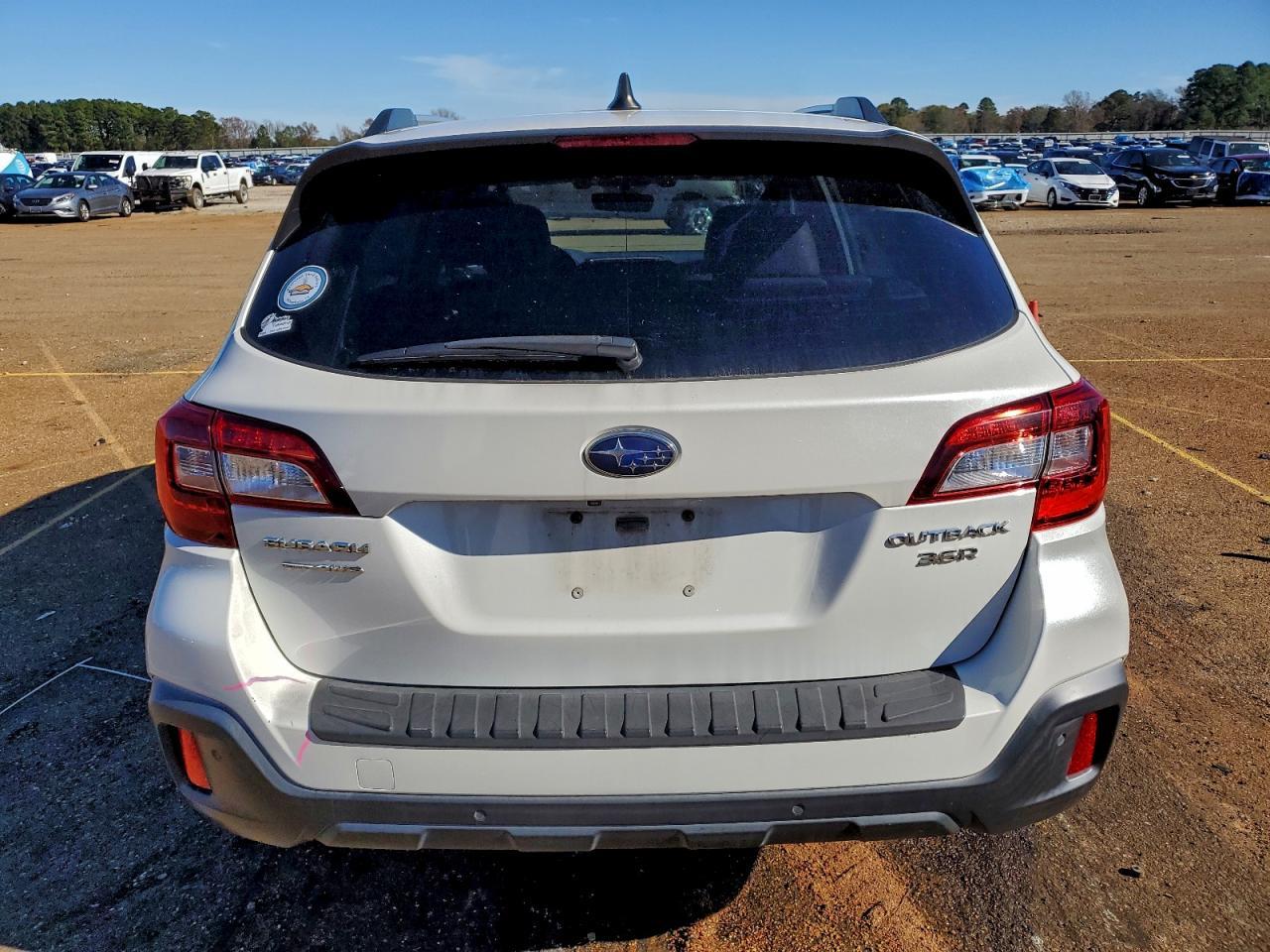 2018 Subaru Outback Touring - Фото 6