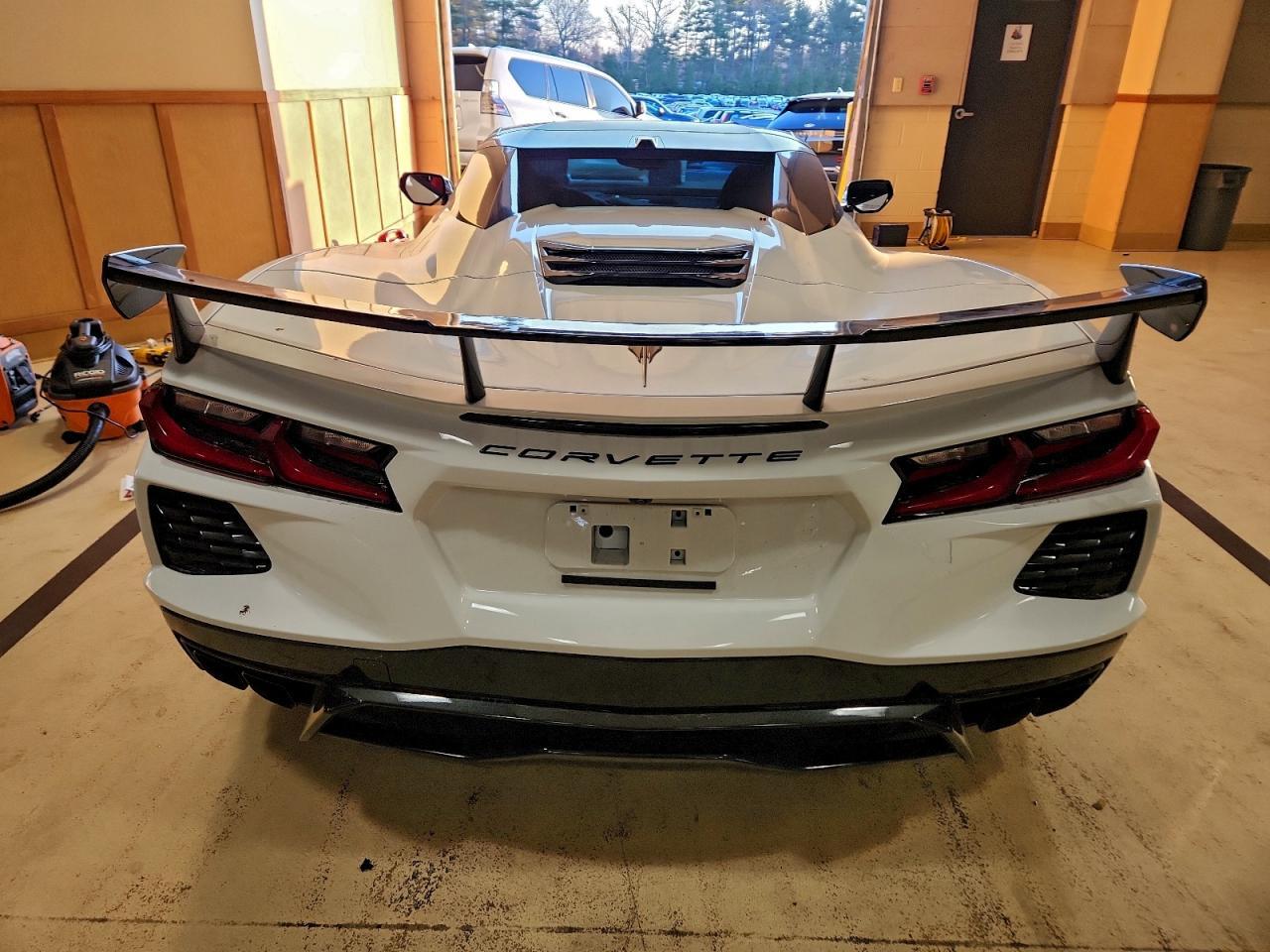 2025 Chevrolet Corvette Stingray 2Lt - Фото 6