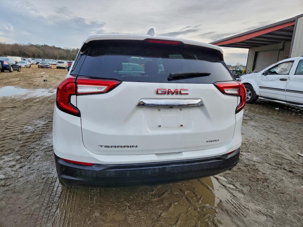 2022 GMC Terrain Sle - Image 6