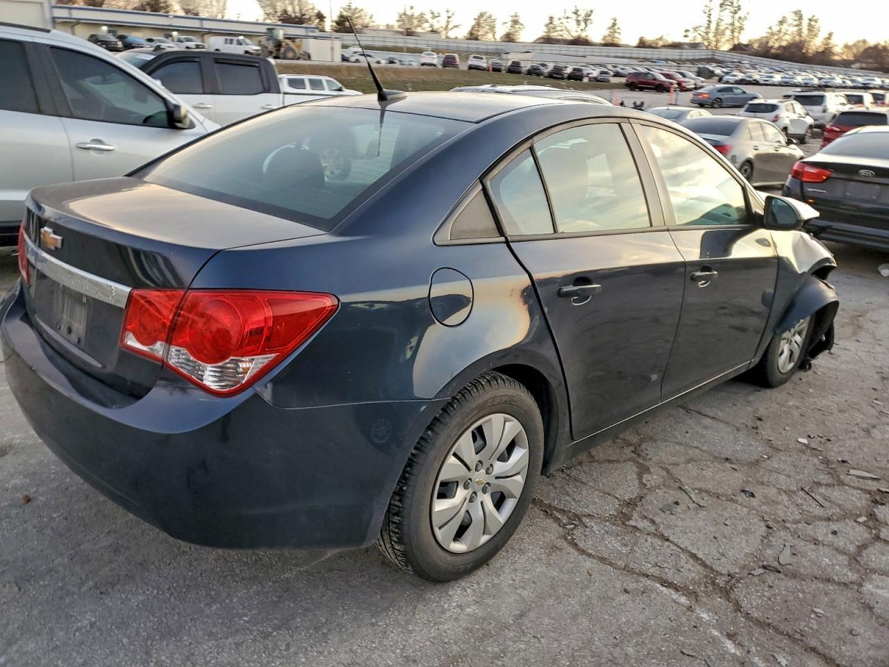 2014 Chevrolet Cruze Ls - Фото 3