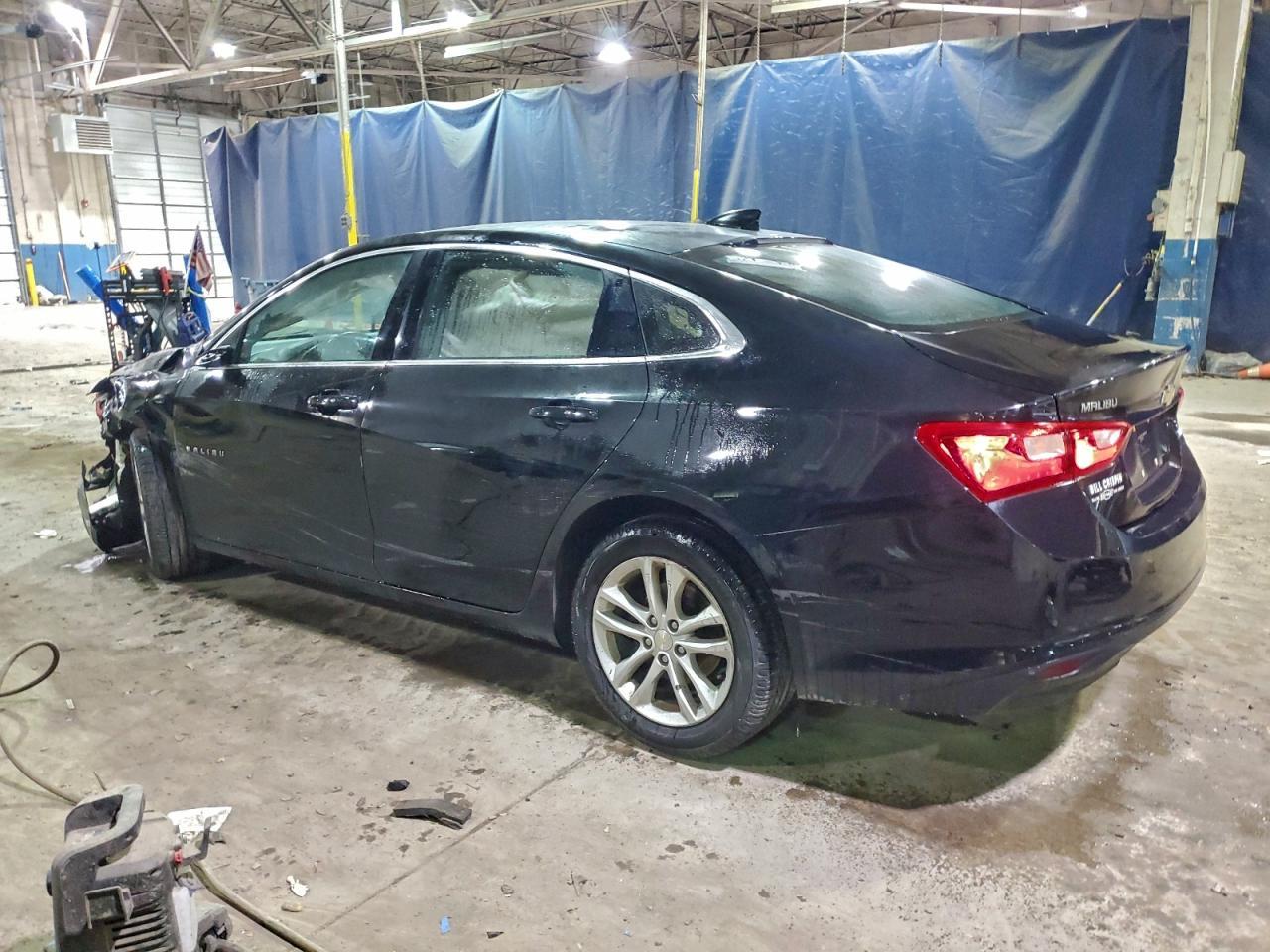 2017 Chevrolet Malibu Lt - Фото 2