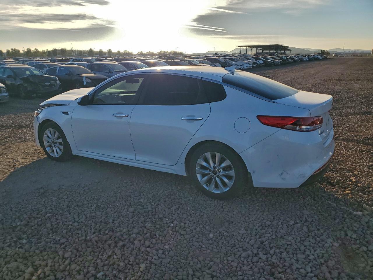 2018 Kia Optima Lx - Фото 2