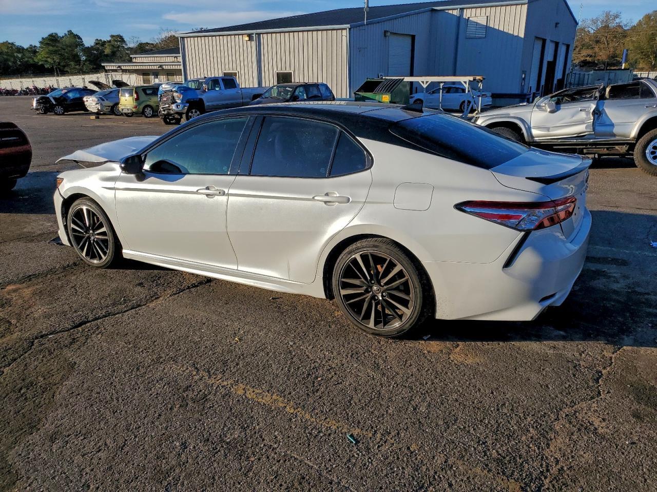 2020 Toyota Camry Xse - Image 2