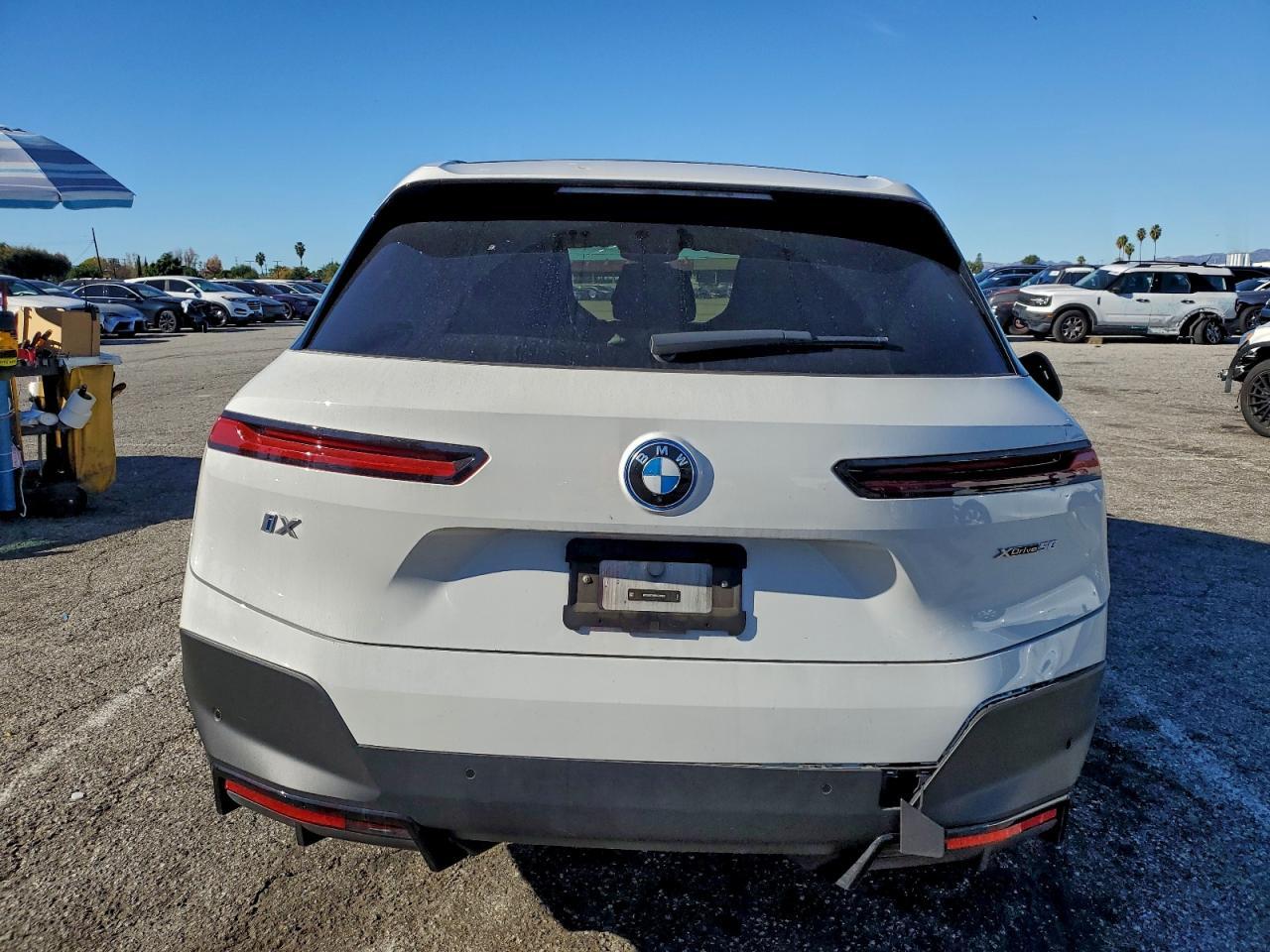 2024 BMW Ix xDrive50 - Image 6