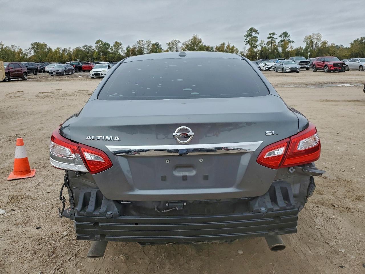 2016 Nissan Altima - Image 6