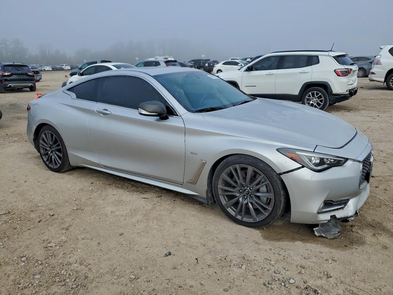 2017 Infiniti Q60 Premium - Image 4