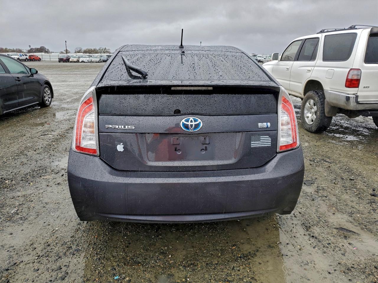 2014 Toyota Prius - Image 6