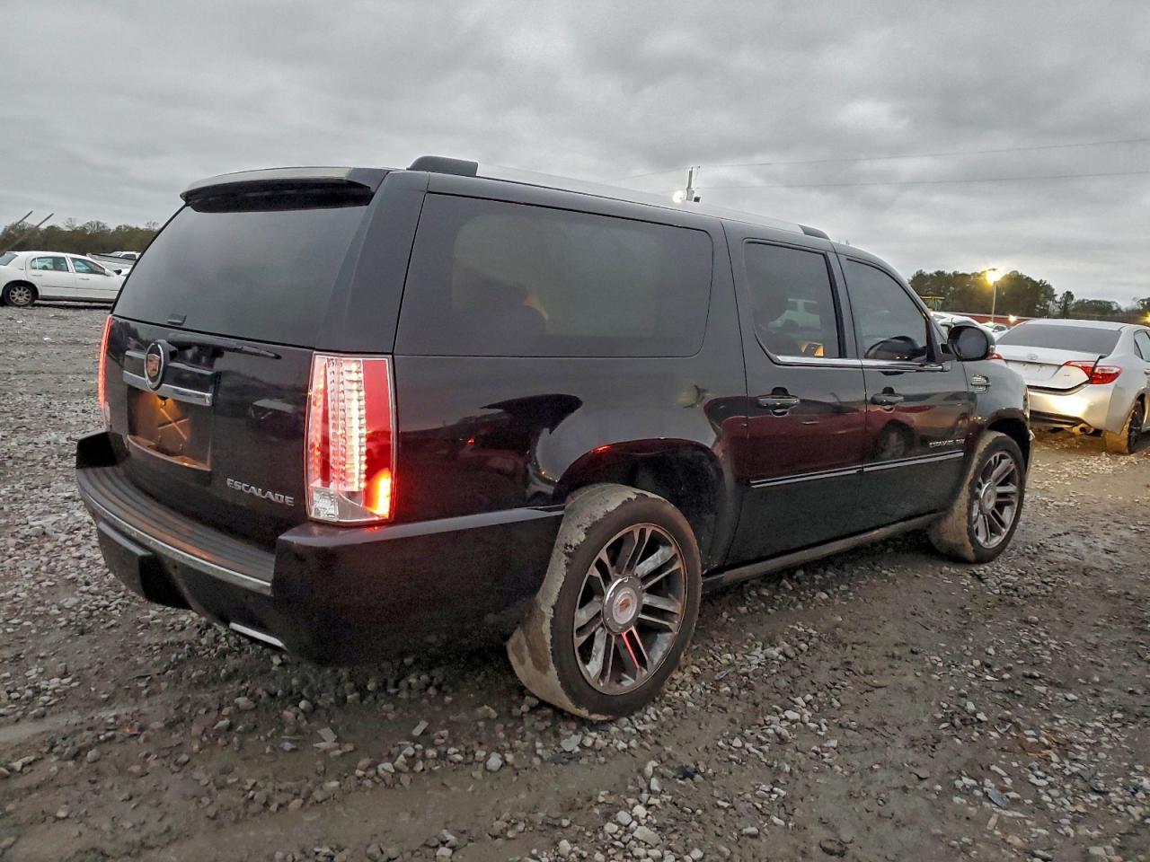 2012 Cadillac Escalade - Image 3