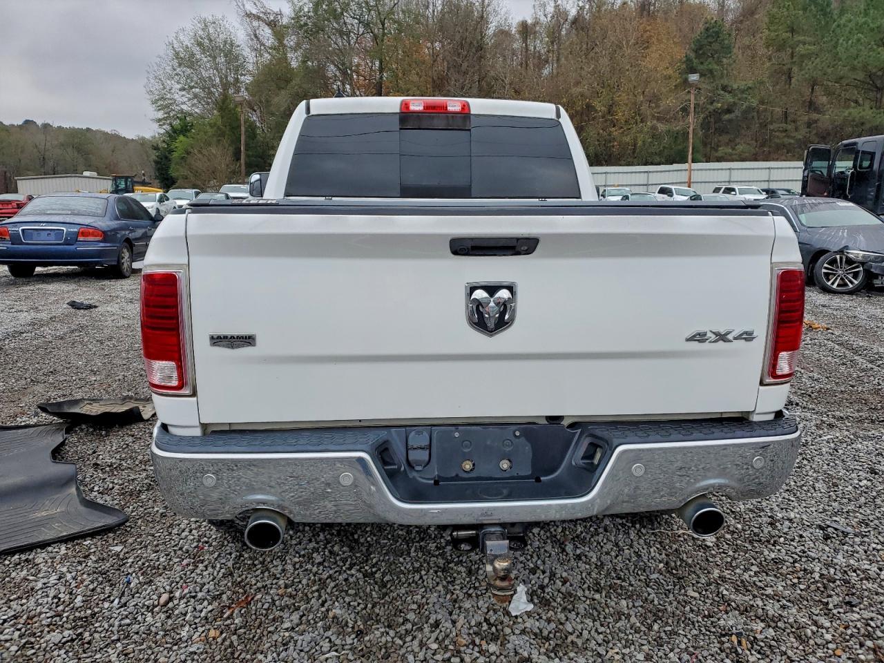 2017 Ram 1500 Laramie 4X4 5'7 Box - Image 6