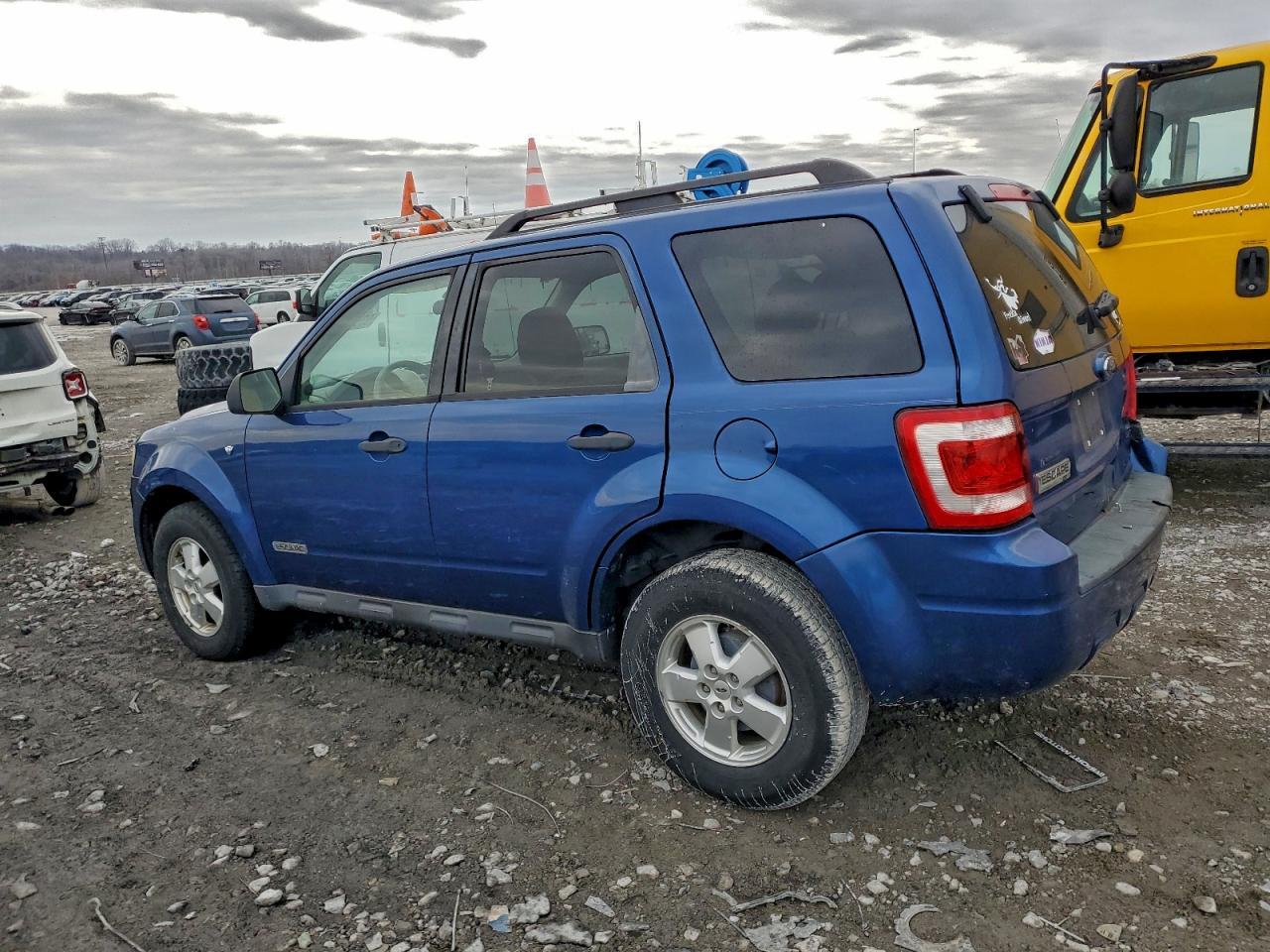 2008 Ford Escape Xlt - Image 2