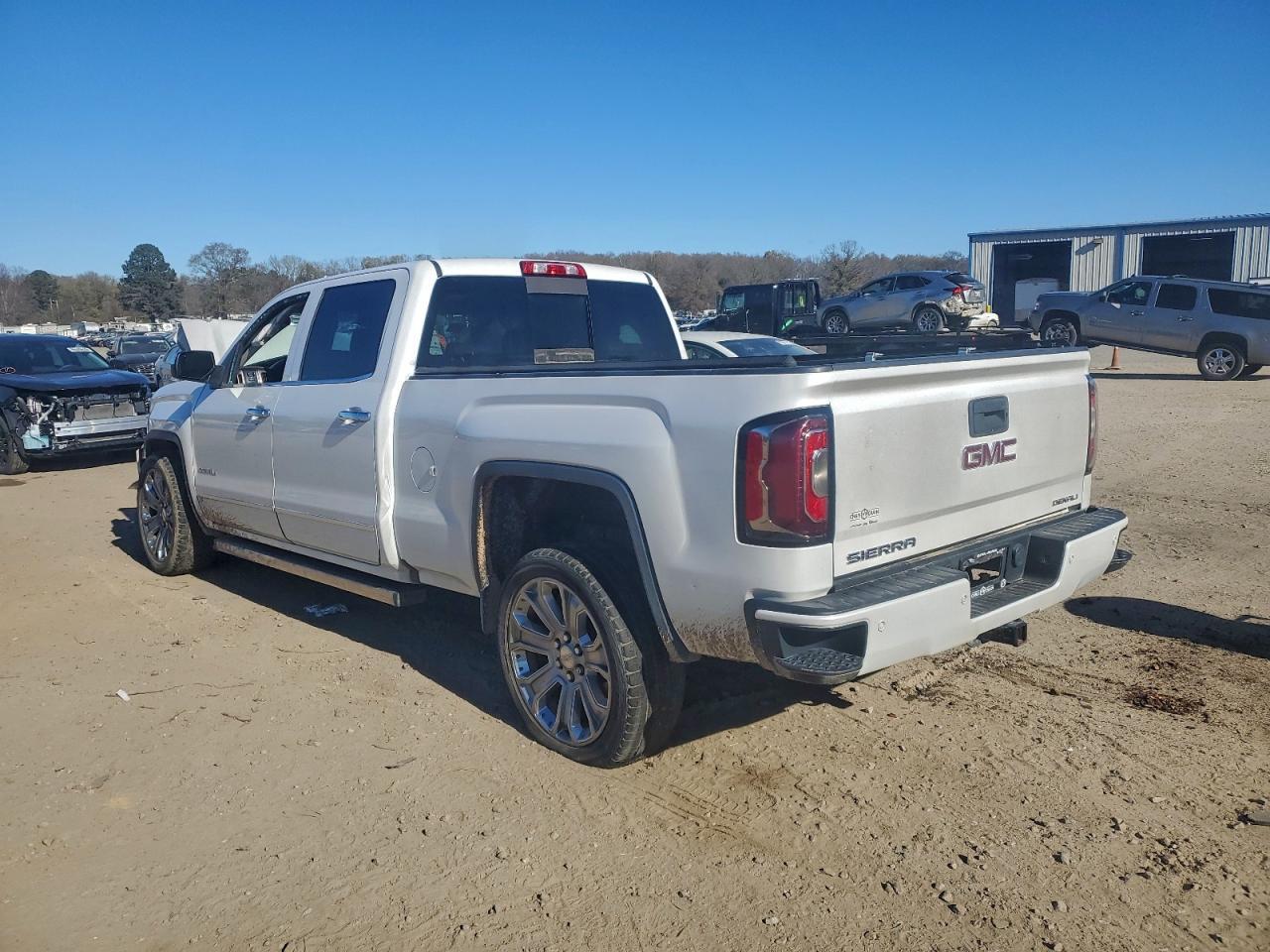 2016 GMC Sierra K1500 Denali - Фото 2