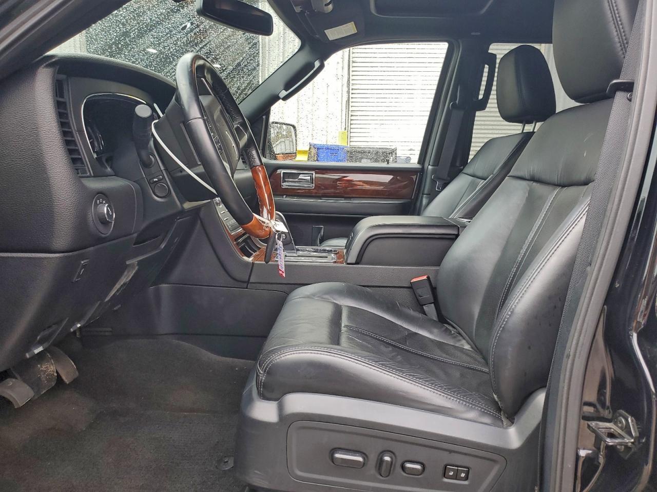 2016 Lincoln Navigator Select - Image 7