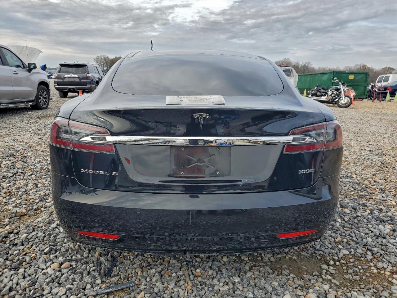 2017 Tesla Model S - Фото 6