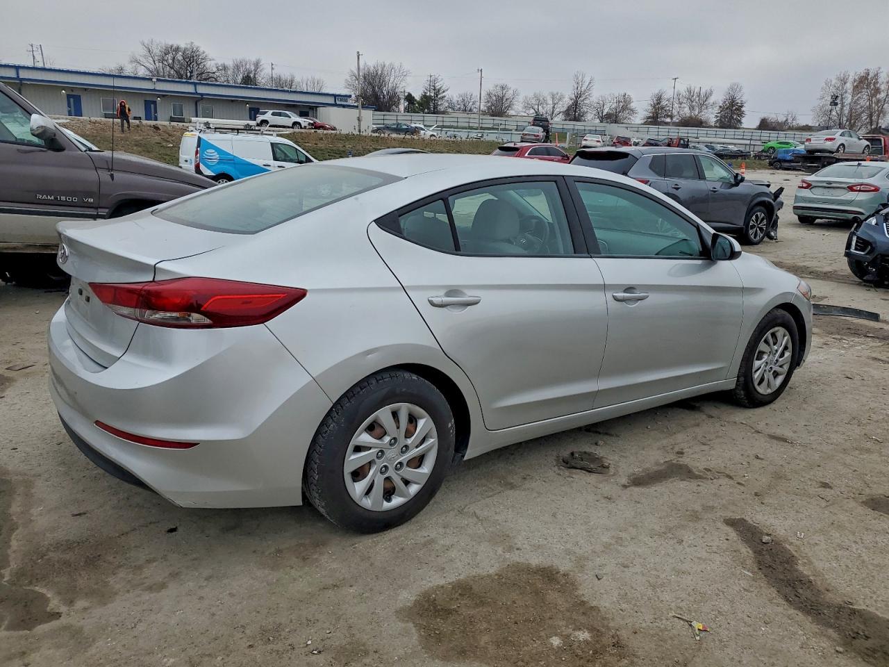 2018 Hyundai Elantra Se - Фото 3